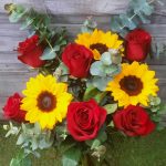 Rosas Rojas y Girasoles